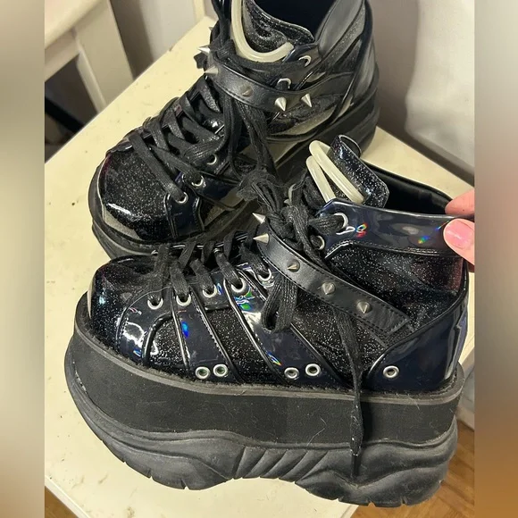 Black Demonia platform shoes - Picture 3 of 5